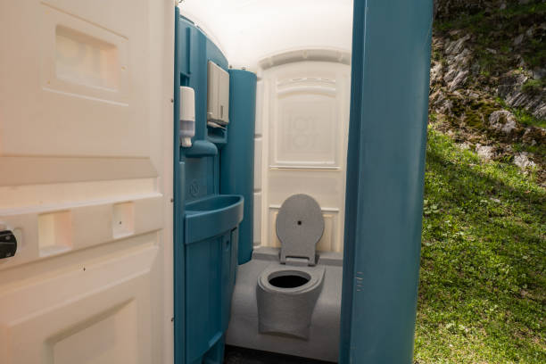 Best Standard Portable Toilet Rental  in Andrews, NC